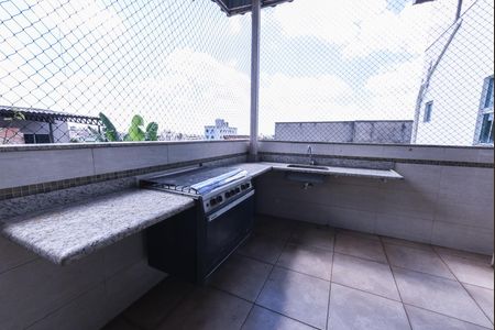 Casa para alugar com 360m², 4 quartos e 4 vagasSalão