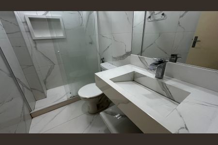 Casa para alugar com 100m², 2 quartos e 1 vaga Casa para alugar com 100m², 2 quartos e 1 vagaBanheiro da Suíte
