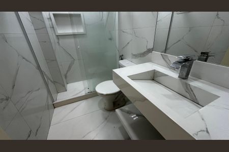 Casa para alugar com 100m², 2 quartos e 1 vaga Casa para alugar com 100m², 2 quartos e 1 vagaBanheiro da Suíte
