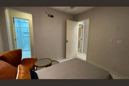Quarto 1 de casa para alugar com 2 quartos, 100m² em Recreio dos Bandeirantes, Rio de Janeiro