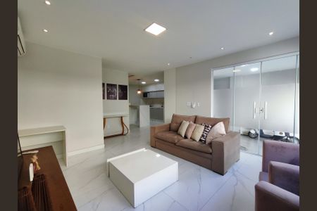 Sala de casa de condomínio para alugar com 2 quartos, 100m² em Recreio dos Bandeirantes, Rio de Janeiro