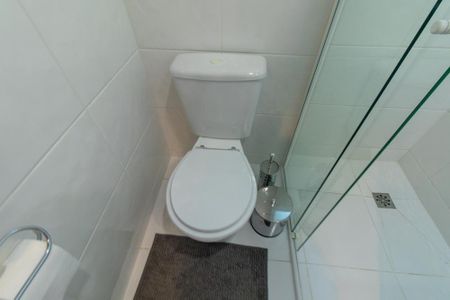 Apartamento para alugar com 160m², 2 quartos e 2 vagasBanheiro Social