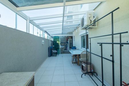 Apartamento para alugar com 160m², 2 quartos e 2 vagasVaranda