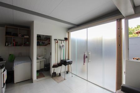 Apartamento à venda com 120m², 2 quartos e 2 vagasCozinha