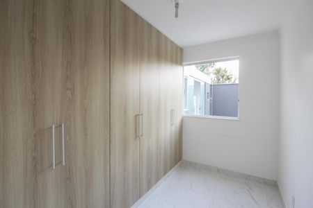 Apartamento à venda com 120m², 2 quartos e 2 vagasQuarto 2