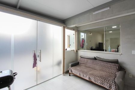 Apartamento à venda com 120m², 2 quartos e 2 vagasCozinha