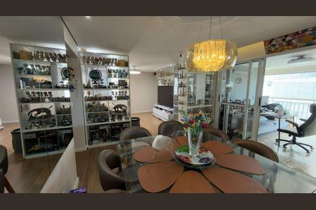 Apartamento para alugar com 96m², 2 quartos e 2 vagasSala