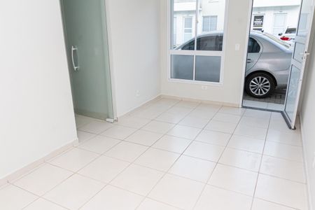 Sala de casa de condomínio para alugar com 2 quartos, 45m² em Campo Grande, Rio de Janeiro