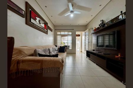 Foto 03 de casa à venda com 3 quartos, 110m² em Vila Nivi, São Paulo