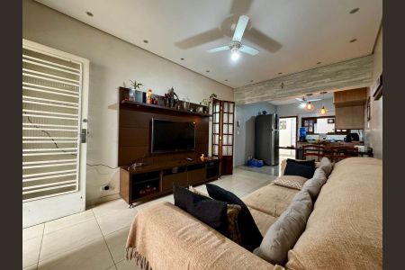 Foto 01 de casa à venda com 3 quartos, 110m² em Vila Nivi, São Paulo