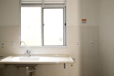 cozinha de apartamento para alugar com 2 quartos, 40m² em Jardim Alvorada, Nova Iguaçu