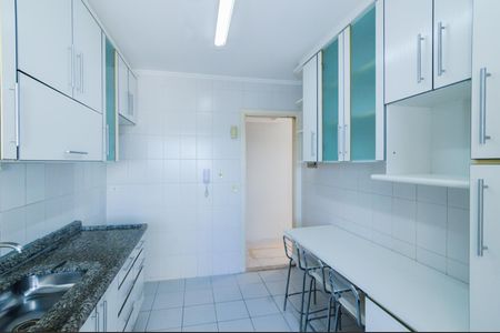 Apartamento à venda com 75m², 3 quartos e 2 vagasCozinha