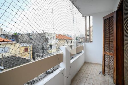 Casa para alugar com 4 quartos, 300m² em Vila Santo Estefano, São Paulo