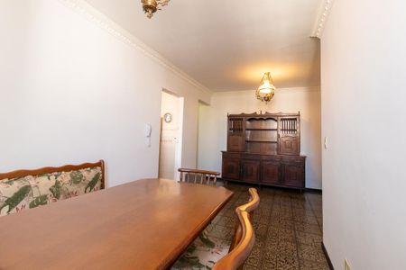 Apartamento para alugar com 72m², 2 quartos e 1 vagaSala