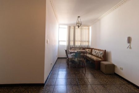 Sala de apartamento para alugar com 2 quartos, 72m² em Cristo Rei, Curitiba