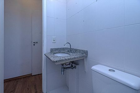 Apartamento para alugar com 67m², 2 quartos e 1 vaga Apartamento para alugar com 67m², 2 quartos e 1 vagaBanheiro na suíte