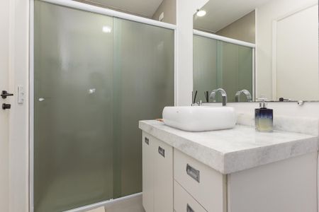 Apartamento à venda com 35m², 1 quarto e 1 vaga Apartamento à venda com 35m², 1 quarto e 1 vagaBanheiro da Suíte