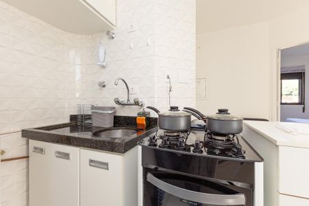 Cozinha de apartamento à venda com 1 quarto, 35m² em Chácara Itaim, São Paulo