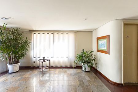 Apartamento à venda com 35m², 1 quarto e 1 vaga Apartamento à venda com 35m², 1 quarto e 1 vagaÁrea comum - Hall de entrada