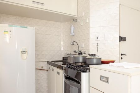 Cozinha de apartamento à venda com 1 quarto, 35m² em Chácara Itaim, São Paulo