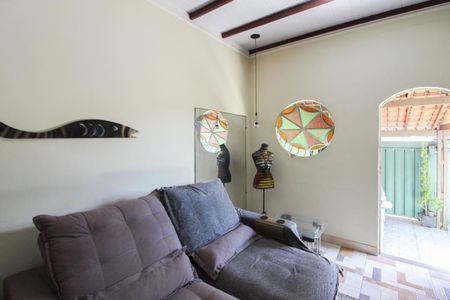 Casa à venda com 150m², 3 quartos e 2 vagasSala
