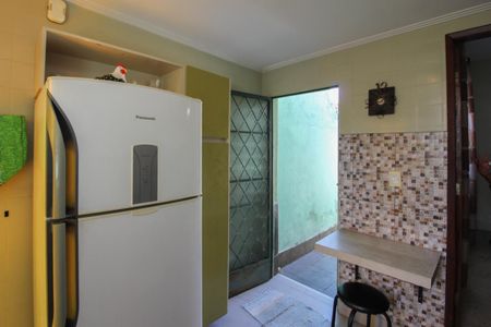 Casa à venda com 150m², 3 quartos e 2 vagasCozinha