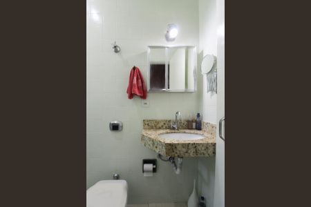 Casa à venda com 150m², 3 quartos e 2 vagasBanheiro da Suíte