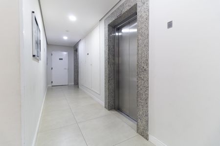 Apartamento à venda com 49m², 2 quartos e 1 vaga Apartamento à venda com 49m², 2 quartos e 1 vagaHall de Entrada