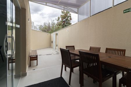 Apartamento à venda com 49m², 2 quartos e 1 vaga Apartamento à venda com 49m², 2 quartos e 1 vagaChurrasqueira