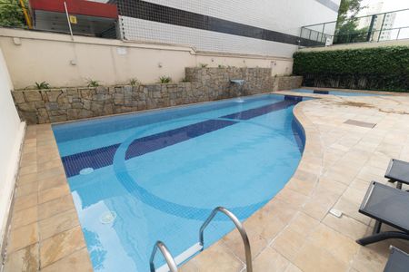 Apartamento à venda com 49m², 2 quartos e 1 vaga Apartamento à venda com 49m², 2 quartos e 1 vagaPiscina