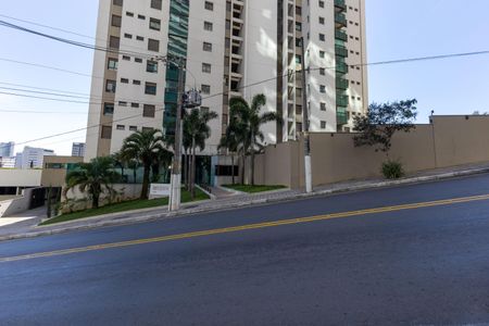 Apartamento para alugar com 82m², 2 quartos e 1 vagaFachada