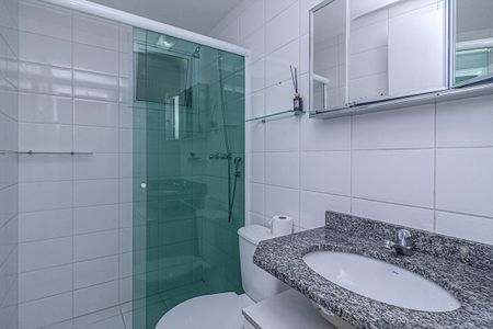 Apartamento à venda com 64m², 3 quartos e 1 vagabanheiro social_1