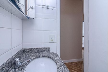Apartamento à venda com 64m², 3 quartos e 1 vagabanheiro social_4