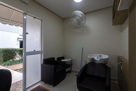 Apartamento à venda com 64m², 3 quartos e 1 vagaespaço mulher_4