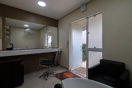 Apartamento à venda com 64m², 3 quartos e 1 vagaespaço mulher_3