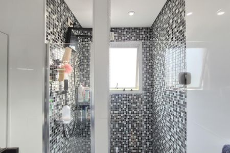 Apartamento à venda com 78m², 3 quartos e 2 vagas Apartamento à venda com 78m², 3 quartos e 2 vagasBanheiro Social