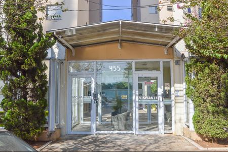 Apartamento à venda com 78m², 3 quartos e 2 vagas Apartamento à venda com 78m², 3 quartos e 2 vagasFachada e portaria