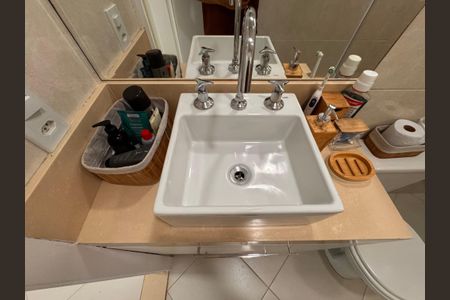 Casa de condomínio à venda com 340m², 4 quartos e 3 vagasSuíte 2 - Banheiro