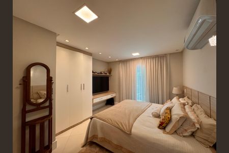 Casa de condomínio à venda com 340m², 4 quartos e 3 vagasSuíte 3 (Master)