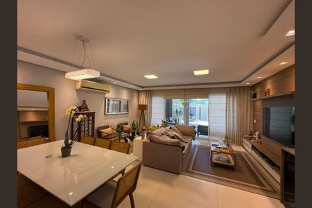 Casa de condomínio à venda com 340m², 4 quartos e 3 vagasSala
