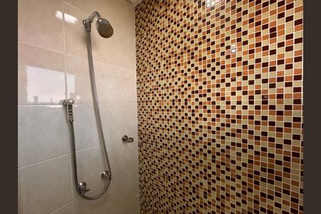 Casa de condomínio à venda com 340m², 4 quartos e 3 vagasSuíte 2 - Banheiro