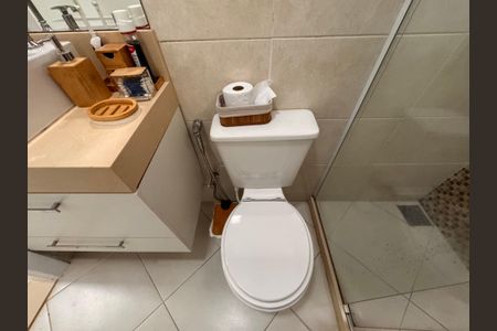 Casa de condomínio à venda com 340m², 4 quartos e 3 vagasSuíte 2 - Banheiro