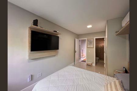 Casa de condomínio à venda com 340m², 4 quartos e 3 vagasSuíte 2