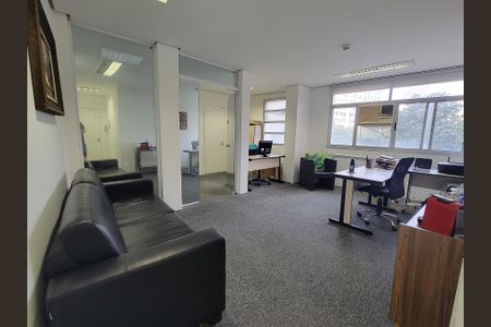Apartamento à venda com 57m², 2 quartos e sem vaga Apartamento à venda com 57m², 2 quartos e sem vagaSala