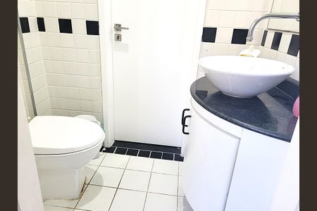 Apartamento à venda com 57m², 2 quartos e sem vaga Apartamento à venda com 57m², 2 quartos e sem vagaBanheiro