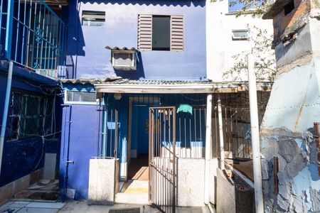 Casa para alugar com 85m², 2 quartos e sem vagaQuintal