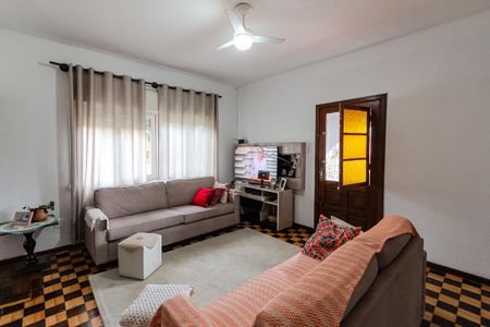 Sala de casa à venda com 3 quartos, 400m² em Camaquã, Porto Alegre