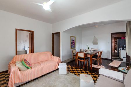 Sala de casa à venda com 3 quartos, 400m² em Camaquã, Porto Alegre