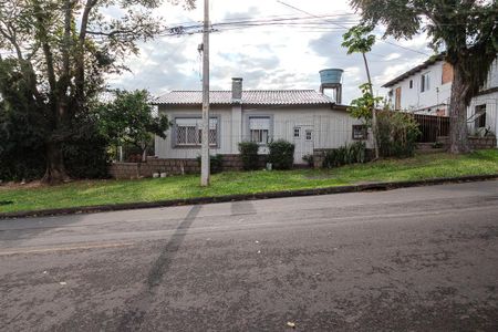 Casa para alugar com 400m², 3 quartos e 3 vagas Casa para alugar com 400m², 3 quartos e 3 vagasFachada