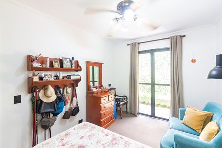 Casa à venda com 446m², 4 quartos e 3 vagas Casa à venda com 446m², 4 quartos e 3 vagasQuarto 1